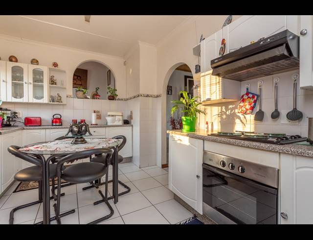 3 BEDROOM HOUSE FOR SALE IN WINCHESTER HILLS